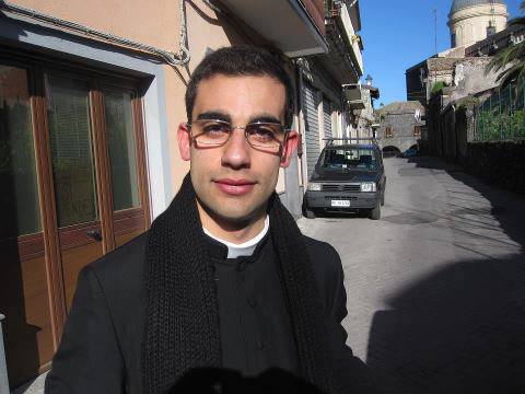 RANDAZZO: DOMANI L’ORDINAZIONE DI ROBERTO MAIO