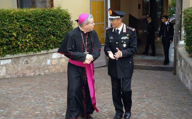 foto-ordinario-militare-con-generale-c-a-ghiselli