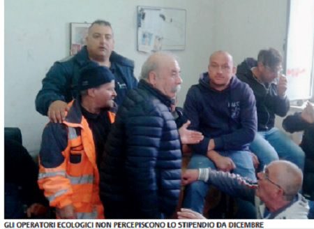 RANDAZZO, NETTURBINI IN RIVOLTA «TRE STIPENDI O SARA’ SCIOPERO»