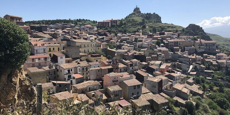 CESARO’: GUARDIA MEDICA E PEDIATRA, IN PAESE E’ RIVOLTA