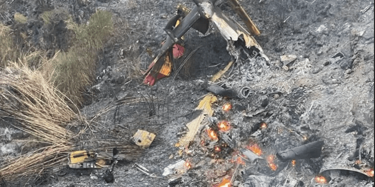 LINGUAGLOSSA: TROVATI I RESTI DEI PILOTI DEL CANADAIR PRECIPITATO