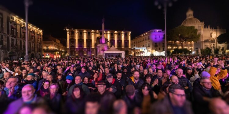 CATANIA: OGGI E DOMANI MARATONA DI MUSICA CON I THE KOLORS E GIUSY FERRERI