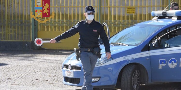 ADRANO: 22 ARRESTATO DALLA POLIZIA, PER VIOLENZA, MINACCE E OLTRAGGIO A PUBBLICO UFFICIALE