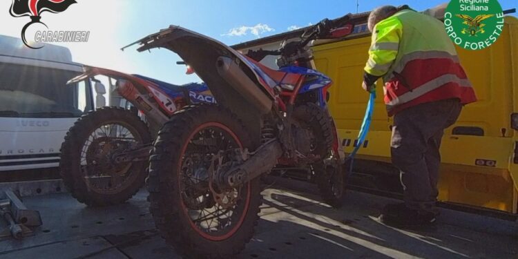 ETNA: INDIVIDUATI I MOTOCLISTI CHE AGGREDIRONO UN CICLISTA NEL PARCO DELL’ETNA – IL VIDEO