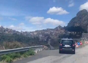 «SE NON MI VOTATE, TUO FIGLIO PERDERA’ IL POSTO» ROCCELLA VALDEMONE, DIVIETO DI DIMORA ALL’ EX SINDACO SCONFITTO A GIUGNO PER SOLI 2 VOTI