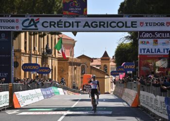 CICLISMO: PARTITO IL GIRO DI SICILIA, VENERDI PASSA DA RANDAZZO