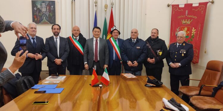 RANDAZZO LANCIA UN PONTE VERSO IL KIRGHIZISTAN