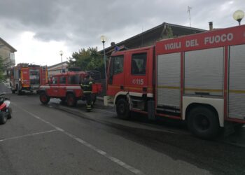 BRONTE: PERDITA DI GAS IN VIA REGINA MARGHERITA,INTERVENGONO I VVF E LA DITTA