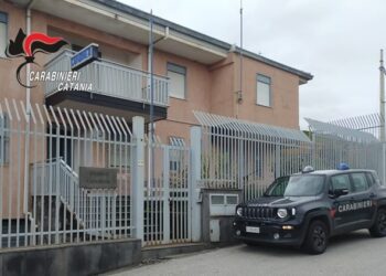 MALETTO: 31ENNE AI DOMICILIARI PER MALTRATTAMENTI A MOGLIE E FIGLIA