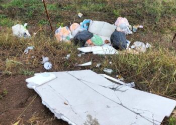 ABBANDONA RIFIUTI A PIANO DEI GRILLI, MULTATO DI 600 EURO