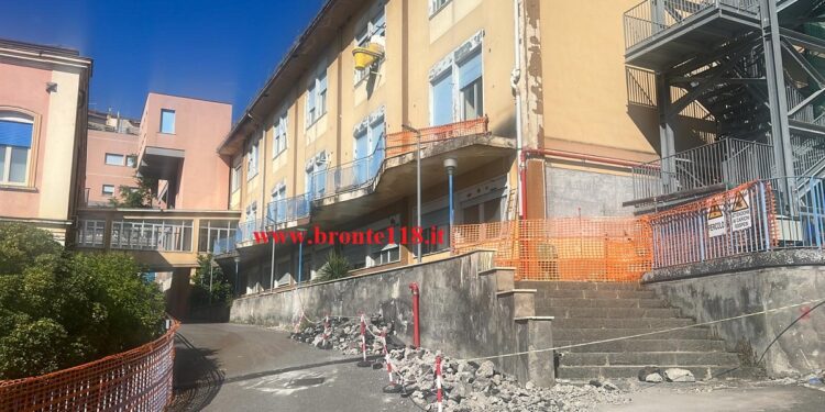 BRONTE: OSPEDALE, RIPRENDONO I LAVORI ATTESI DA ANNI