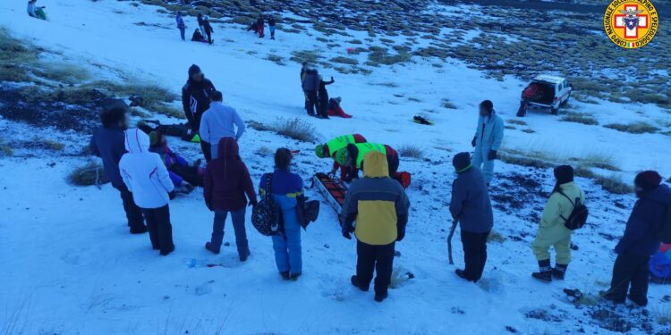 ETNA NORD: INTERVENTO DEL SOCCORSO ALPINO A QUOTA 2000