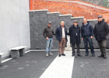 BRONTE: IN PIENO CENTRO UNA PIAZZA AL POSTO DI UN RUDERE FATISCENTE