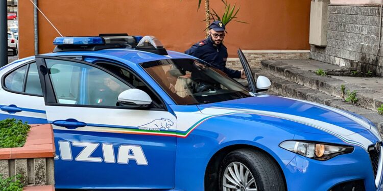 ADRANO: IN GIRO CON TARGA FALSA E TELAIO CONTRAFFATTO, DENUNCIATO 56ENNE