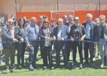 BRONTE: CAMPETTO IN ERBA SINTETICA PER GIOCARE IN SICUREZZA