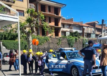 RANDAZZO: NEL GIORNO IN CUI SI COMMEMORA LA STRAGE DI CAPACI LEZIONE DI LEGALITA’ NELLA SEDE DELLA POLIZIA STRADALE