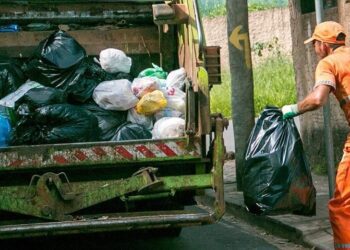 MANIACE; L’AFFARE DELLA SPAZZATURA MAI SMALTITA