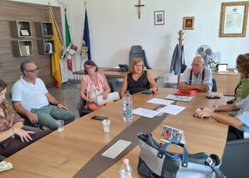 BRONTE: VIGILIA DEL NUOVO ANNO SCOLASTICO FIRRARELLO INCONTRA I DIRIGENTI