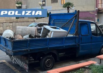 ADRANO: 37ENNE TROVATO CON ROTTAMI SENZA AUTORIZZAZIONI E UN FURGONE NON IN REGOLA