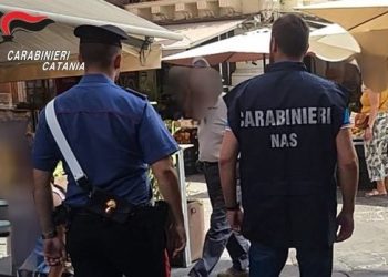 BRONTE: CONTROLLI DEI NAS PER LA SAGRA, BAR MULTATO