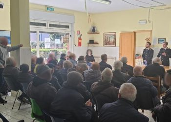 ADRANO E RANDAZZO: LA POLIZIA SPIEGA COME EVITARE TRUFFE E RAGGIRI