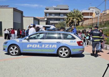 ADRANO: AL LICEO VERGA LA CAROVANA DELLA SICUREZZA
