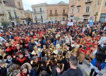 BRONTE: PARTITO IL CARNEVALE