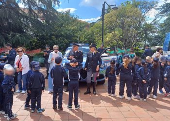 LINGUAGLOSSA: UNA “LEZIONE” DELLA POLIZIA STRADALE AI RAGAZZI DELL’IC “SANTO CALI’” LE FOTO